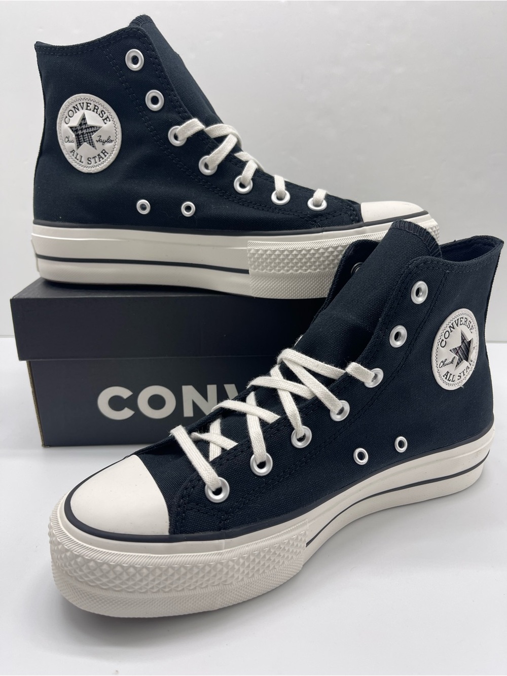 Converse A15534F
CTAS LIFT HI
BLACK/WHITE/SUNNY ANGLE Platform Sneakers - Picture 14 of 16
